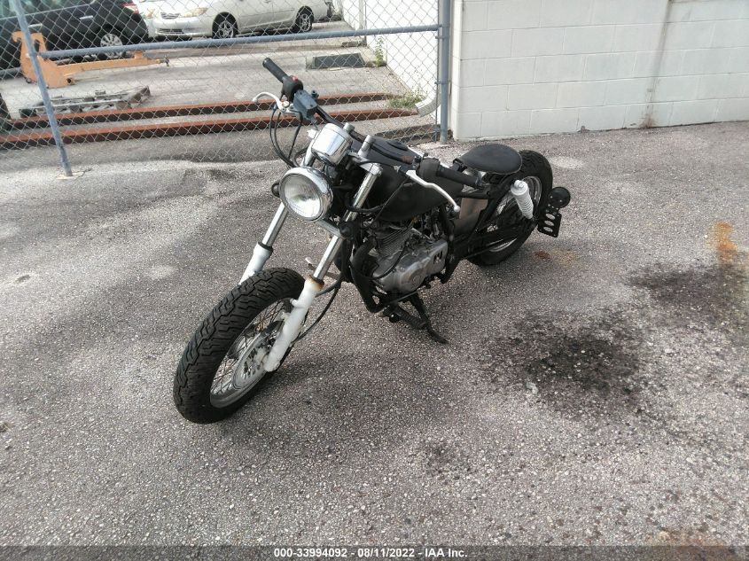 2000 SUZUKI GZ250 JS1NJ48A1Y2100285