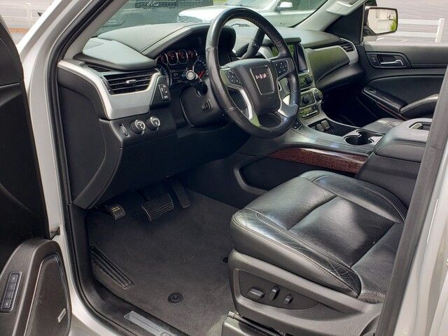 2019 GMC YUKON XL SLT 1GKS2GKC5KR320193