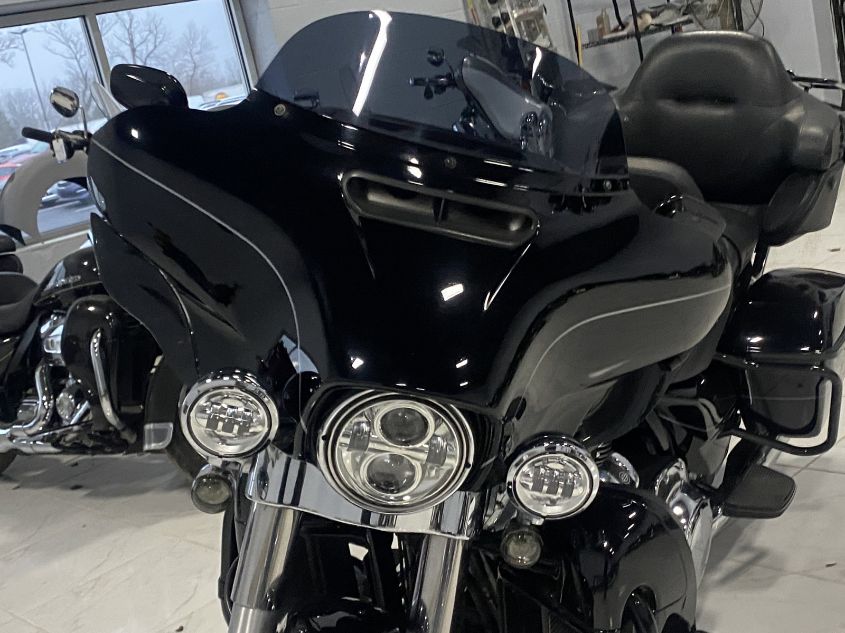 2017 HARLEY-DAVIDSON FLHTK ULTRA LIMITED 1HD1KED18HB644326
