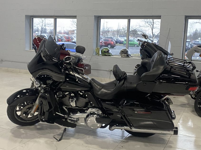 2017 HARLEY-DAVIDSON FLHTK ULTRA LIMITED 1HD1KED18HB644326