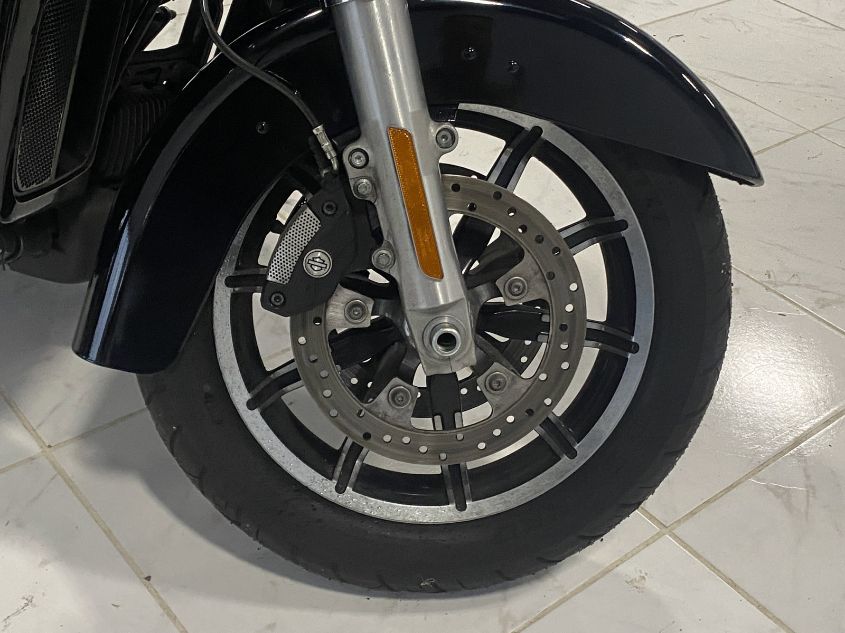 2017 HARLEY-DAVIDSON FLHTK ULTRA LIMITED 1HD1KED18HB644326