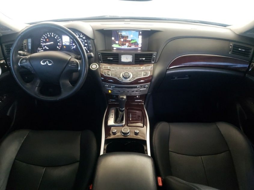 2018 INFINITI Q70 3.7 LUXE JN1BY1AP9JM180501