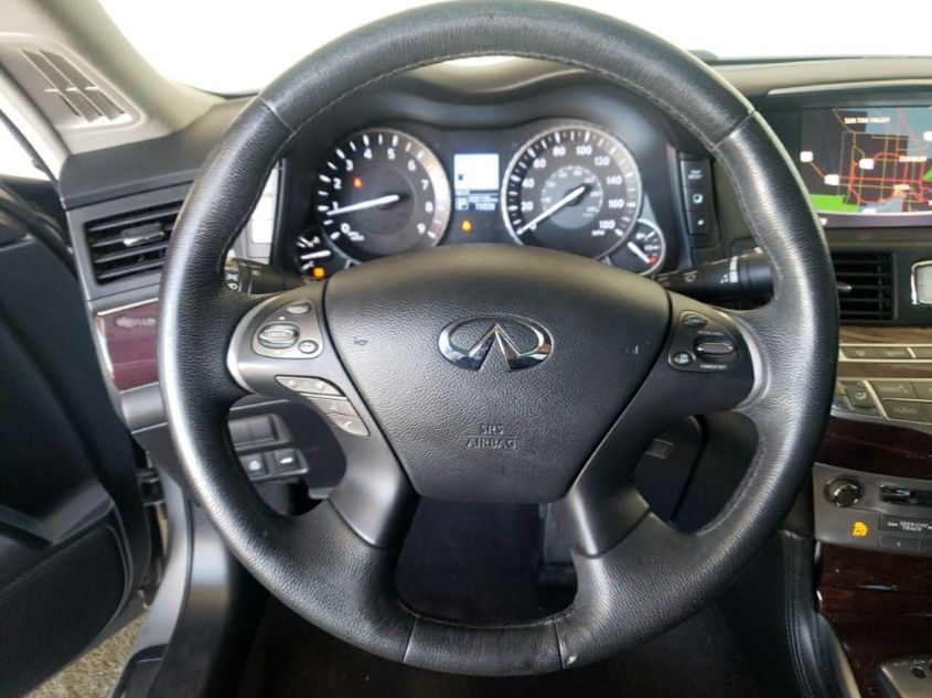 2018 INFINITI Q70 3.7 LUXE JN1BY1AP9JM180501