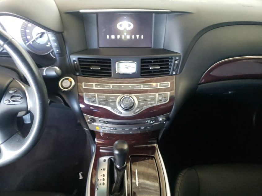 2018 INFINITI Q70 3.7 LUXE JN1BY1AP9JM180501