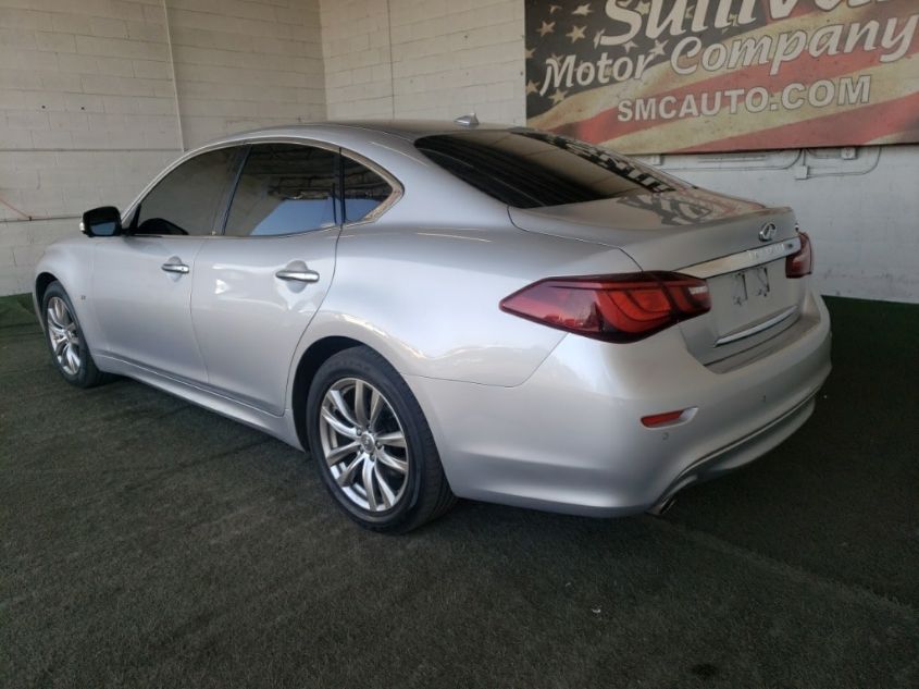 2018 INFINITI Q70 3.7 LUXE JN1BY1AP9JM180501