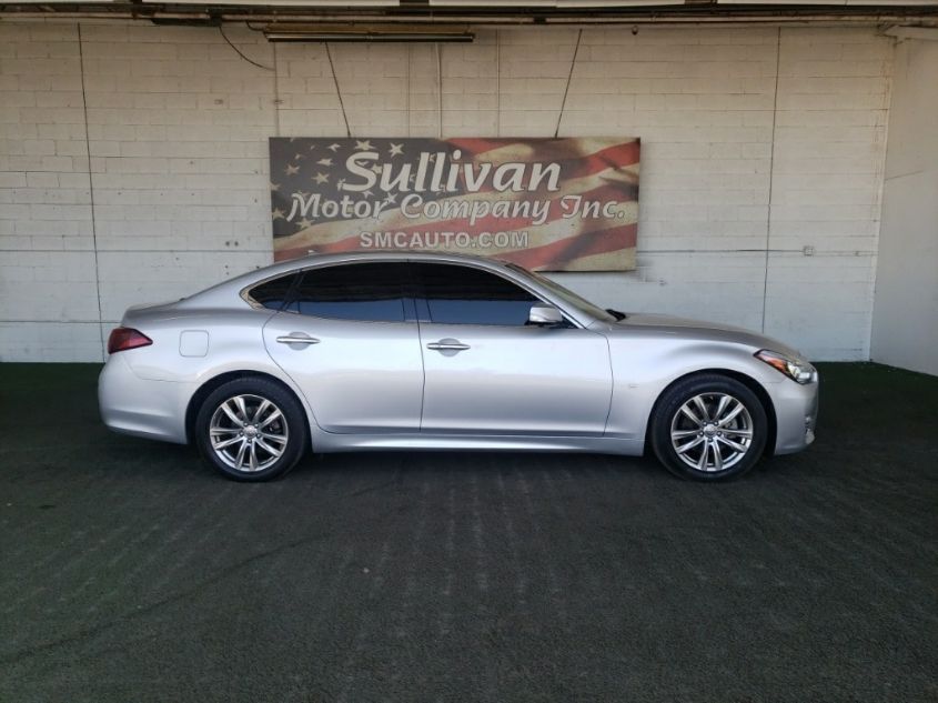 2018 INFINITI Q70 3.7 LUXE JN1BY1AP9JM180501