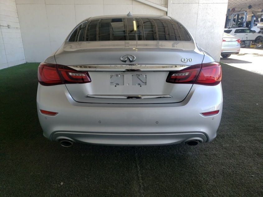 2018 INFINITI Q70 3.7 LUXE JN1BY1AP9JM180501