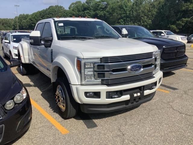 2018 FORD SUPER DUTY F-450 DRW XL/XLT/LARIAT 1FT8W4DT1JEB00058