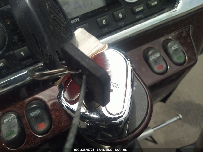 2011 HARLEY-DAVIDSON FLHTCUTG 1HD1MAM14BB851676