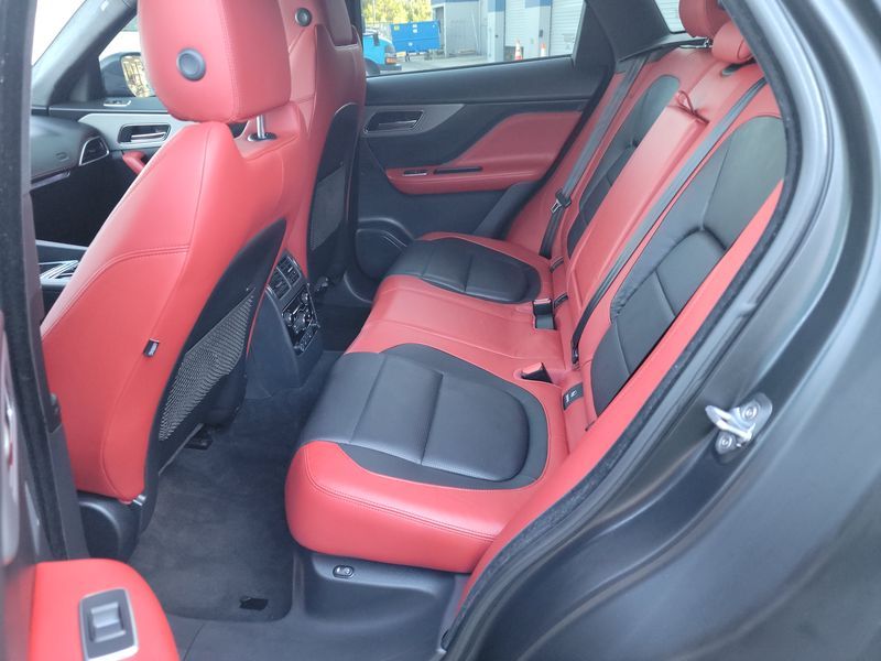 2017 JAGUAR F-PACE S SADCM2BV2HA075749