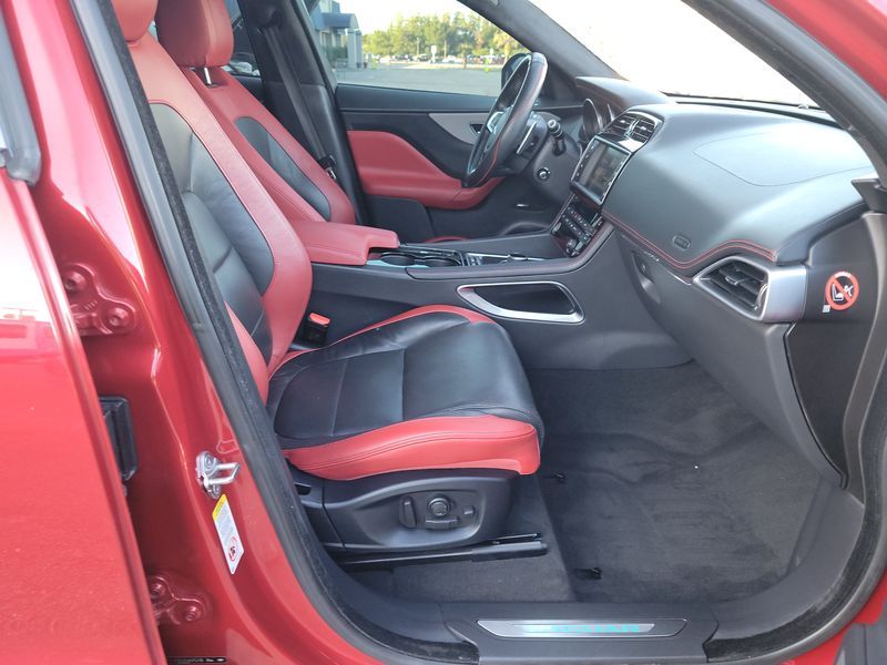 2017 JAGUAR F-PACE S SADCM2BV2HA075749