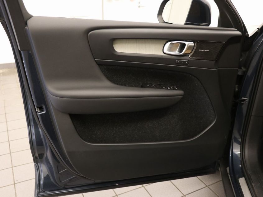 2019 VOLVO XC40 INSCRIPTION YV4162UL2K2089772