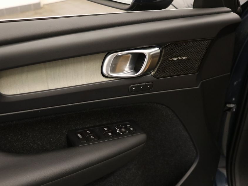 2019 VOLVO XC40 INSCRIPTION YV4162UL2K2089772