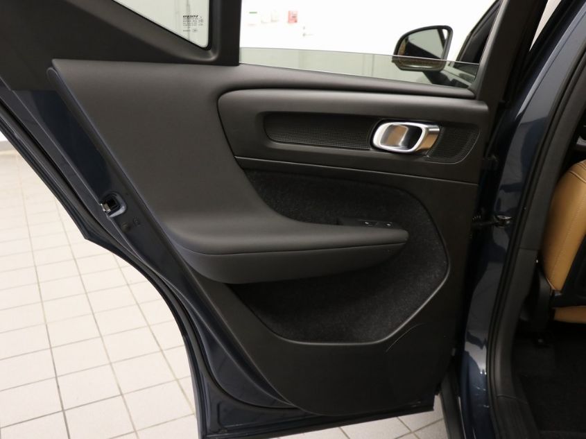 2019 VOLVO XC40 INSCRIPTION YV4162UL2K2089772