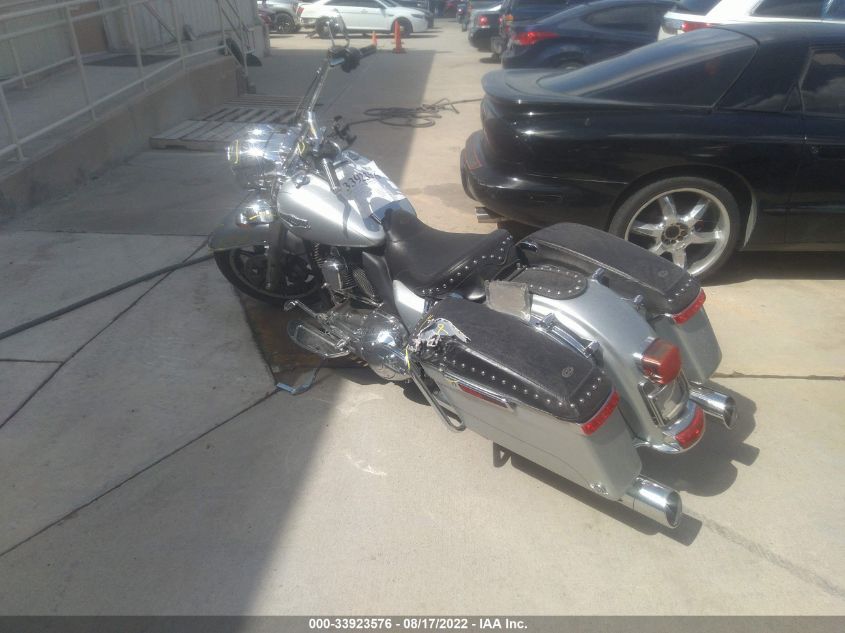 2014 HARLEY-DAVIDSON FLHR ROAD KING 1HD1FBM15EB683633