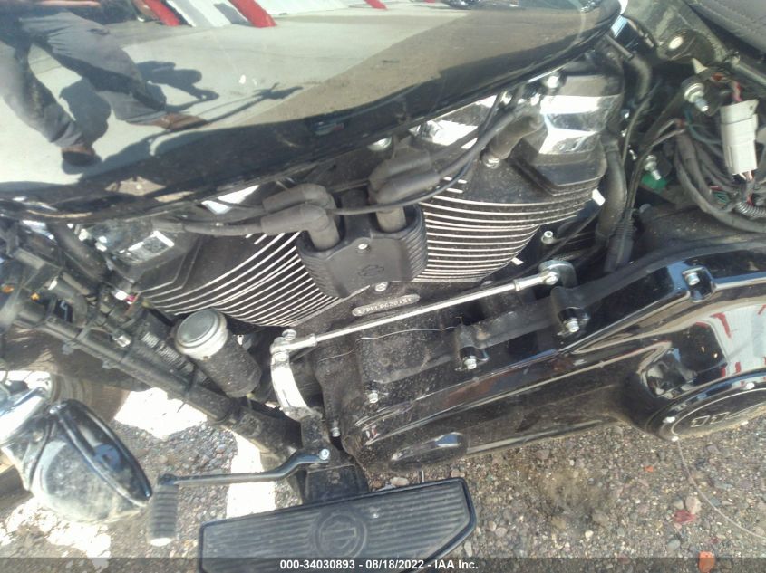 2020 HARLEY-DAVIDSON FLHCS 1HD1YBK15LB062015