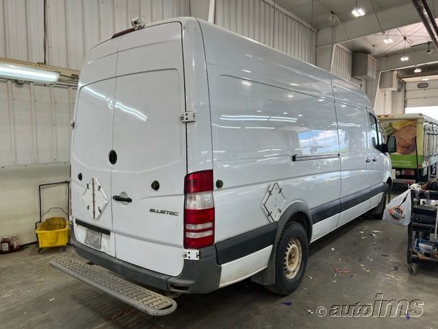 2014 MERCEDES-BENZ SPRINTER CARGO VANS WD3PE8DE7E5821640
