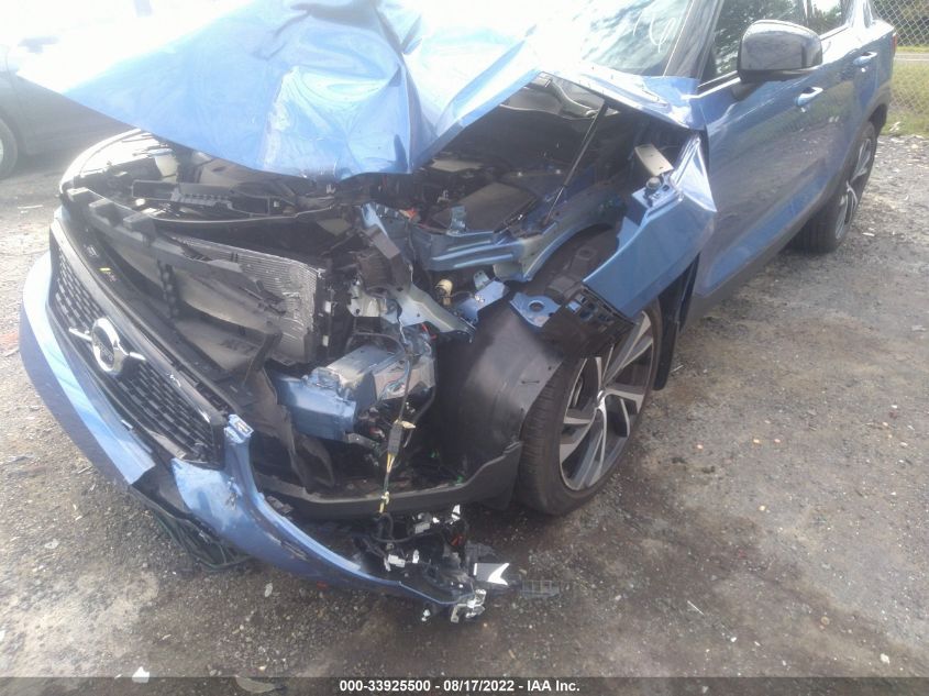 2021 VOLVO XC40 R-DESIGN YV4162UM2M2436691