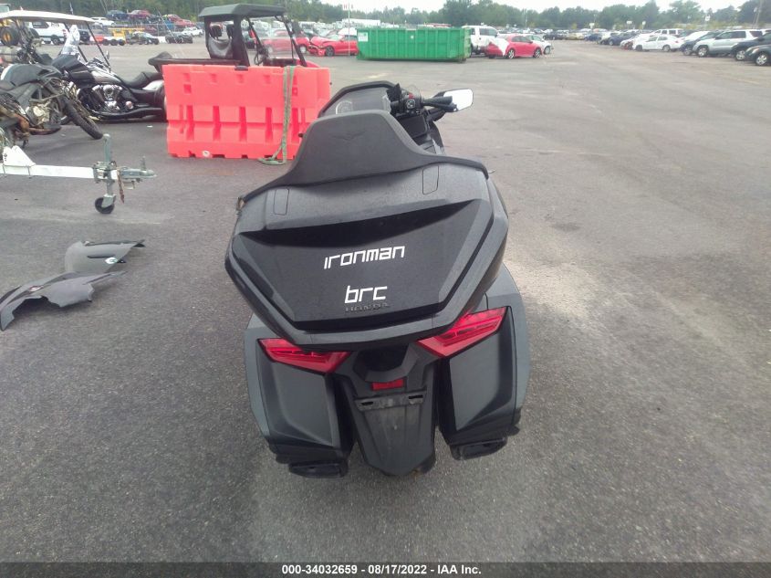 2022 HONDA GL1800 D JH2SC7958NK400141