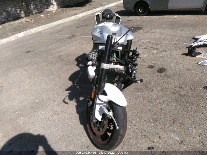 2018 YAMAHA YZFR6 C JYARJ28Y0JA001585