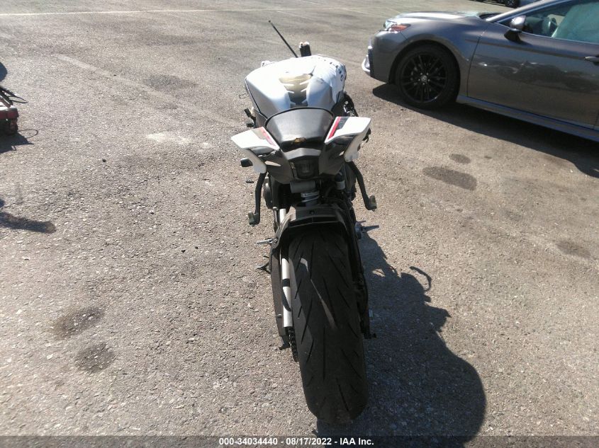 2018 YAMAHA YZFR6 C JYARJ28Y0JA001585
