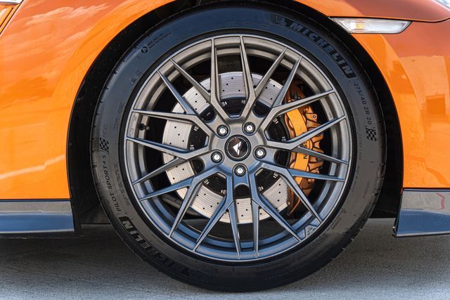2017 NISSAN GT-R PREMIUM JN1AR5EF7HM820393