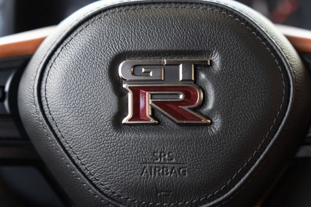 2017 NISSAN GT-R PREMIUM JN1AR5EF7HM820393