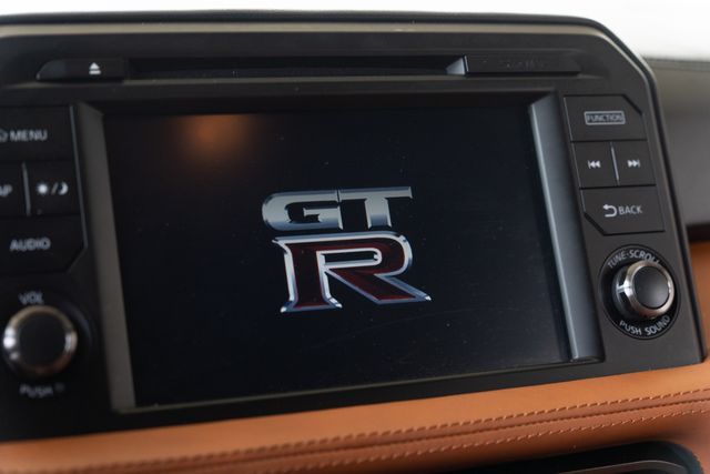 2017 NISSAN GT-R PREMIUM JN1AR5EF7HM820393