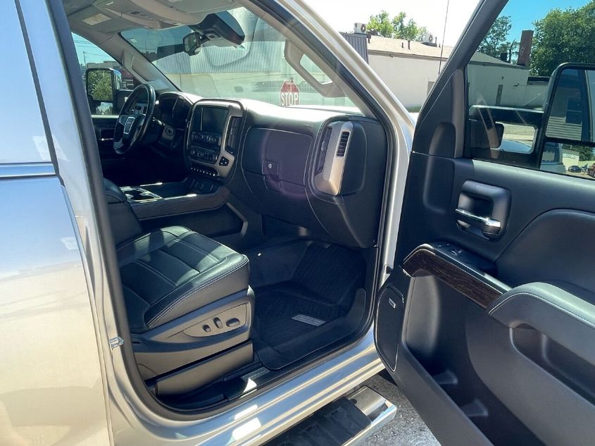 2019 GMC SIERRA 3500HD DENALI 1GT42WEY3KF269283