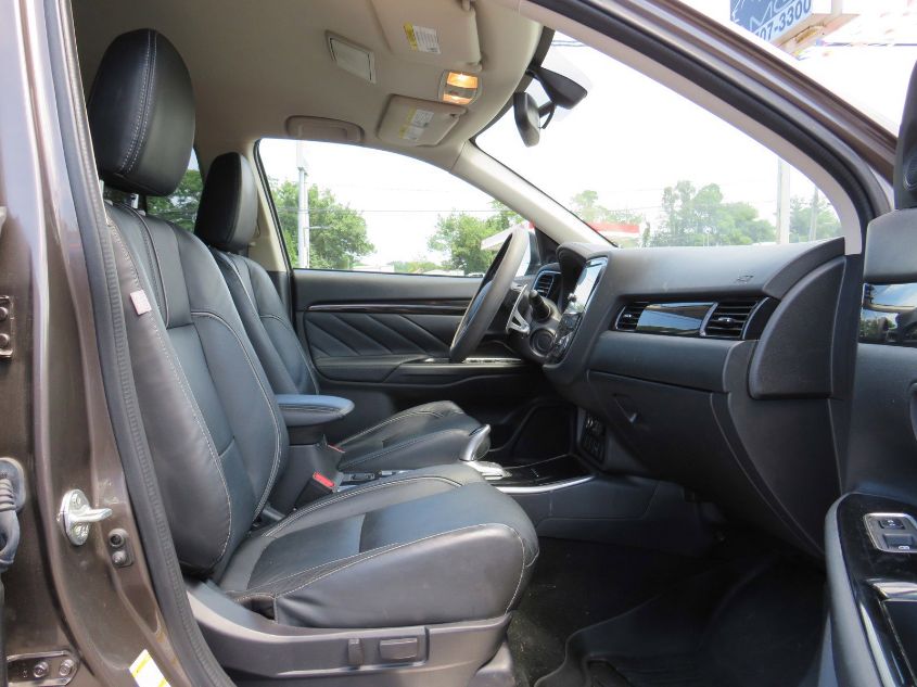 2018 MITSUBISHI OUTLANDER PHEV SEL/GT JA4J24A50JZ048251