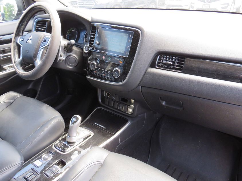 2018 MITSUBISHI OUTLANDER PHEV SEL/GT JA4J24A50JZ048251