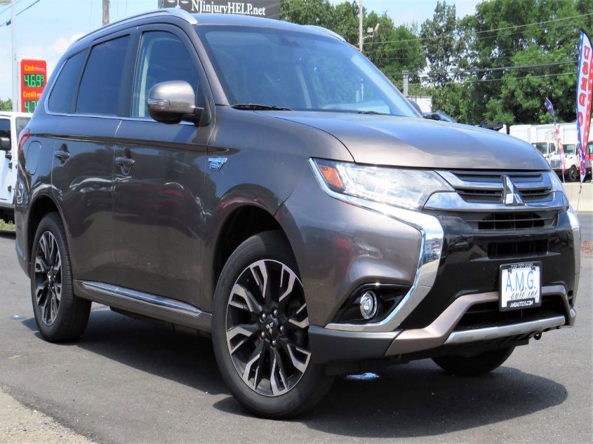 2018 MITSUBISHI OUTLANDER PHEV SEL/GT JA4J24A50JZ048251