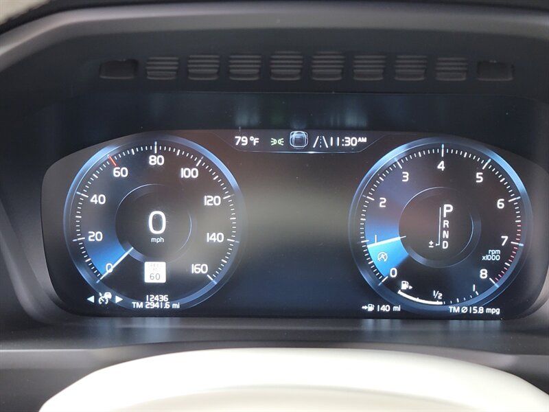 2018 VOLVO XC90 MOMENTUM YV4A22PK1J1352773
