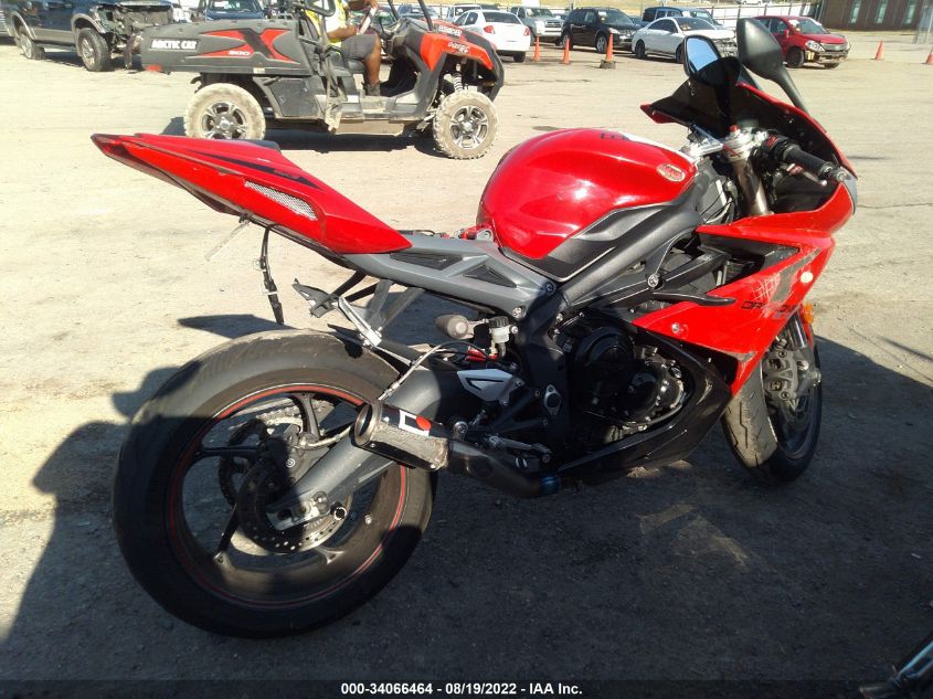 2013 TRIUMPH MOTORCYCLE DAYTONA 675 SMTA01YK9DJ583699