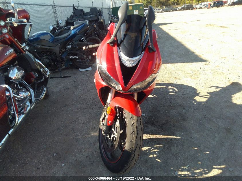 2013 TRIUMPH MOTORCYCLE DAYTONA 675 SMTA01YK9DJ583699