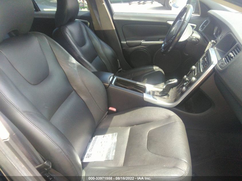 2015 VOLVO V60 T5 DRIVE-E PREMIER YV140MEB5F1207905