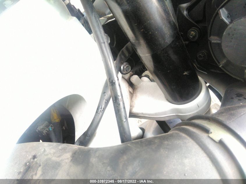 2005 YAMAHA YZFR6 L JYARJ06E15A020469