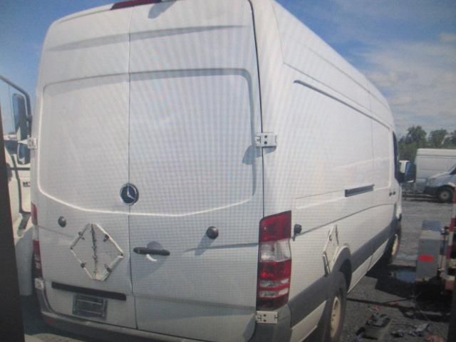 2014 MERCEDES-BENZ SPRINTER CARGO VANS WD3PE8DE9E5895691