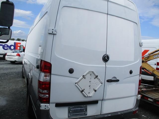 2014 MERCEDES-BENZ SPRINTER CARGO VANS WD3PE8DE9E5895691