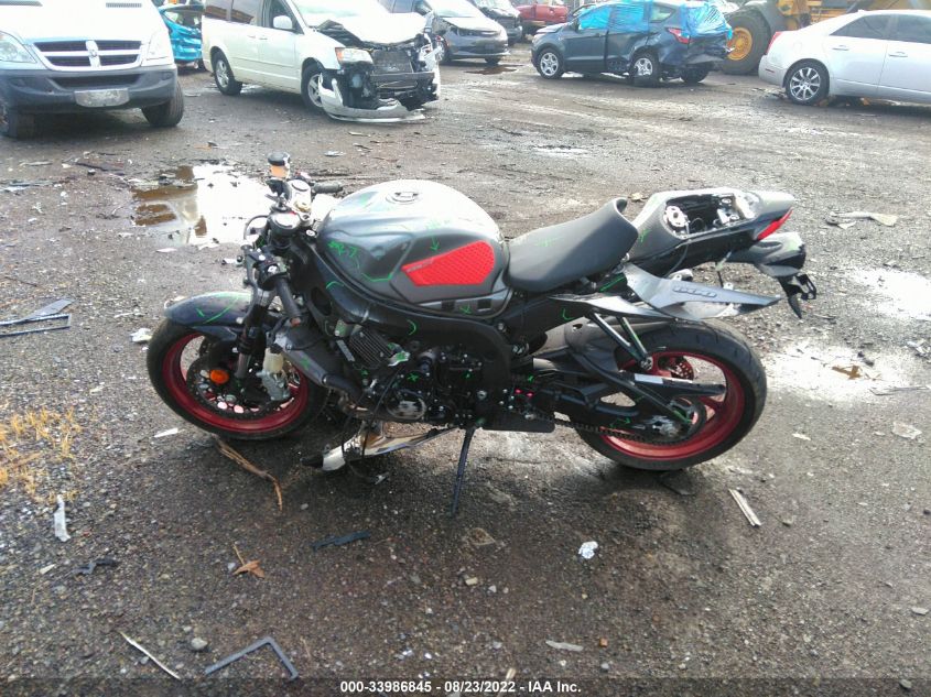 2018 SUZUKI GSX-R600 JS1GN7FA0J2100401