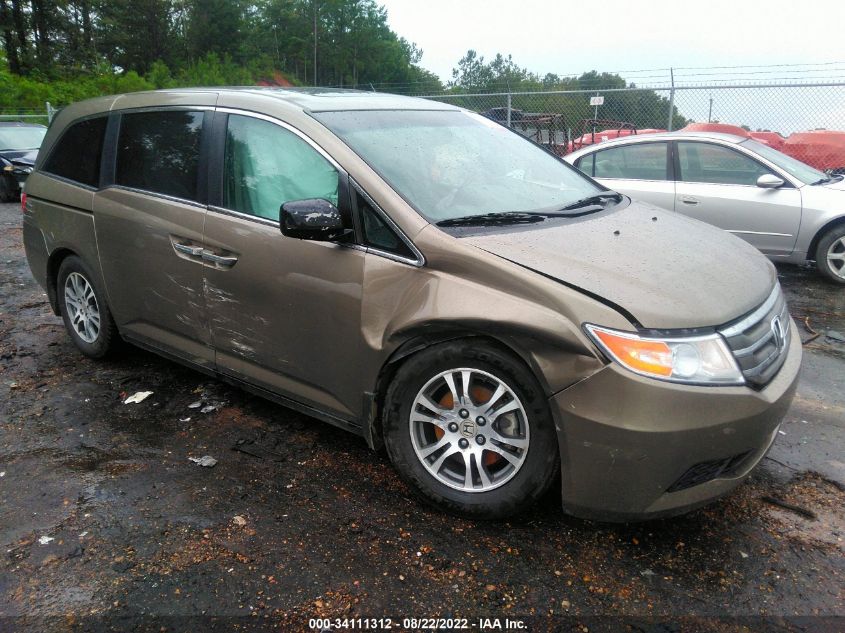 VIN 5FNRL5H66DB037968 2013 HONDA ODYSSEY no.1