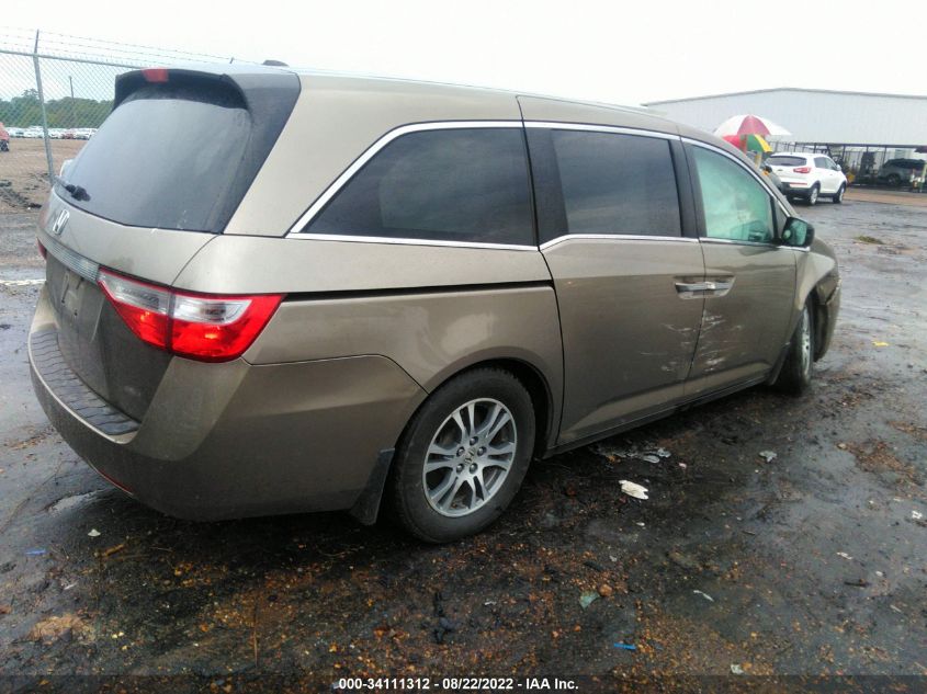 VIN 5FNRL5H66DB037968 2013 HONDA ODYSSEY no.4