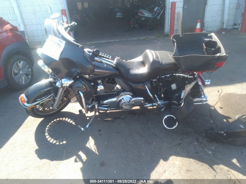 2009 HARLEY-DAVIDSON FLHTCU 1HD1FC4189Y675096
