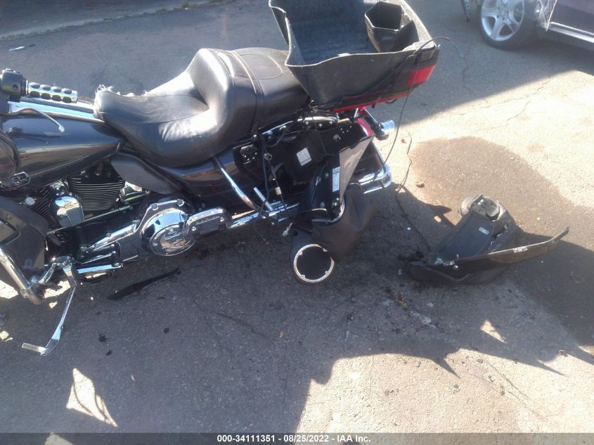 2009 HARLEY-DAVIDSON FLHTCU 1HD1FC4189Y675096
