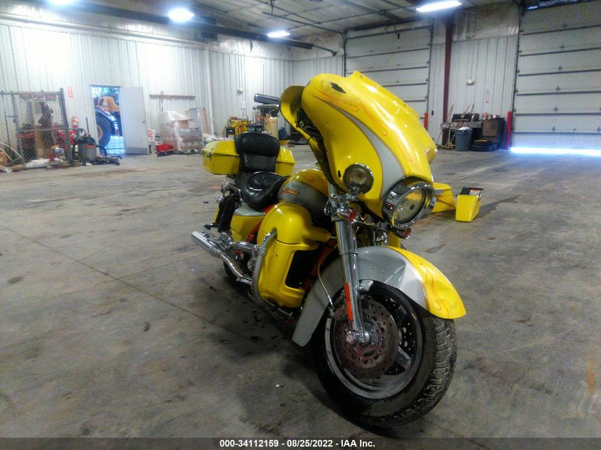 2005 HARLEY-DAVIDSON FLHTCSE2 - 1HD1PKE115Y956611