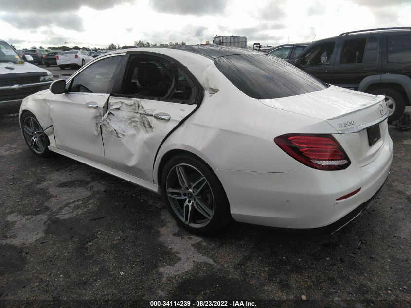 WDDZF4JB7JA452137 2018 MERCEDES-BENZ E-CLASS, photo no. 3