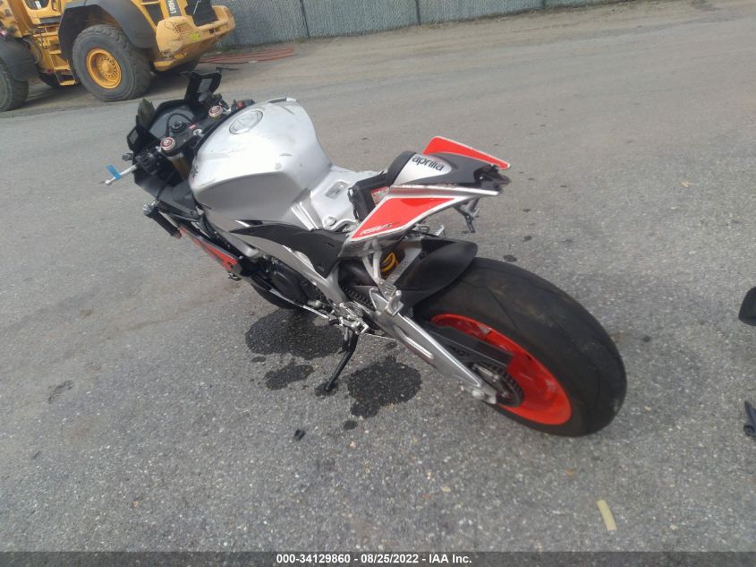 2017 APRILIA RSV4 RR ZD4KEU007HS000938