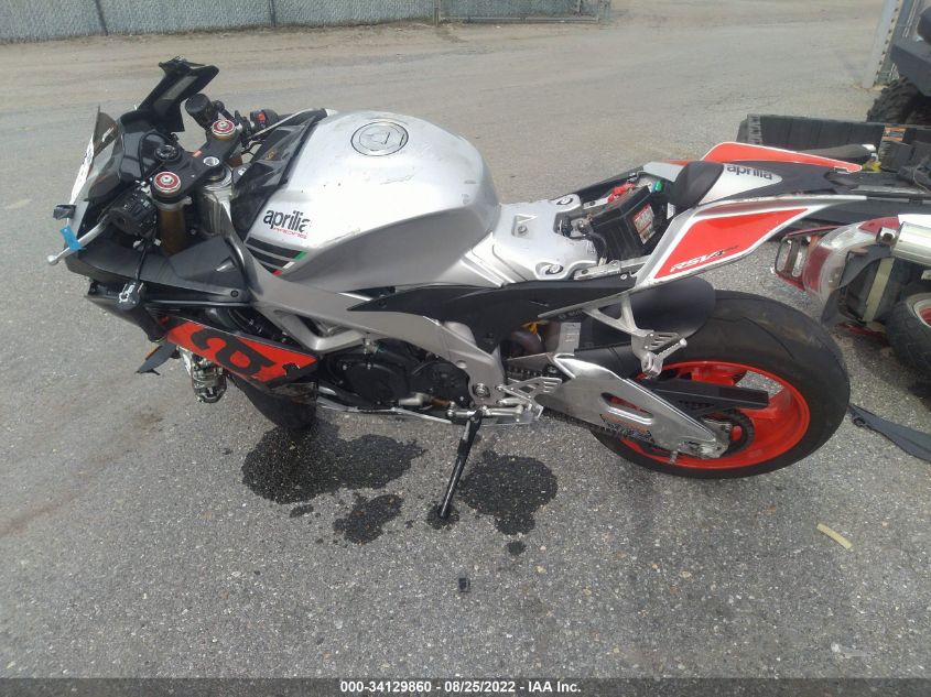 2017 APRILIA RSV4 RR ZD4KEU007HS000938