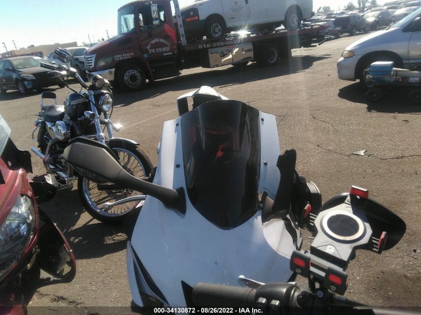 2018 YAMAHA YZFR6 C JYARJ28Y1JA001689
