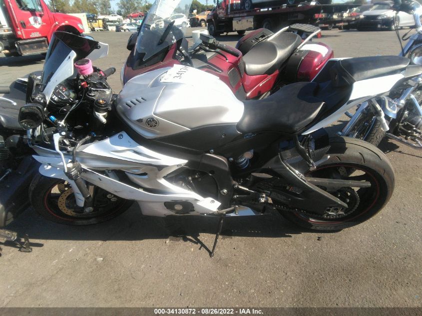 2018 YAMAHA YZFR6 C JYARJ28Y1JA001689